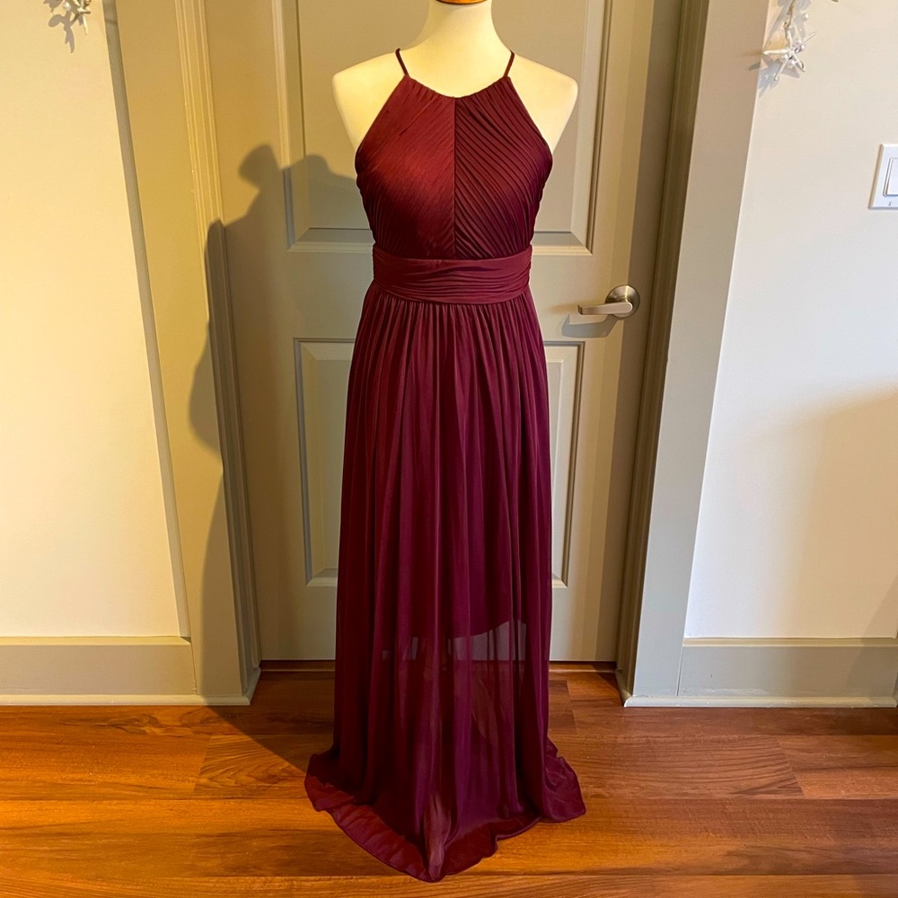 ❄️Holiday Sale❄️ - Elegant maroon gown